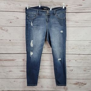 Torrid high rise distressed skinny jeans